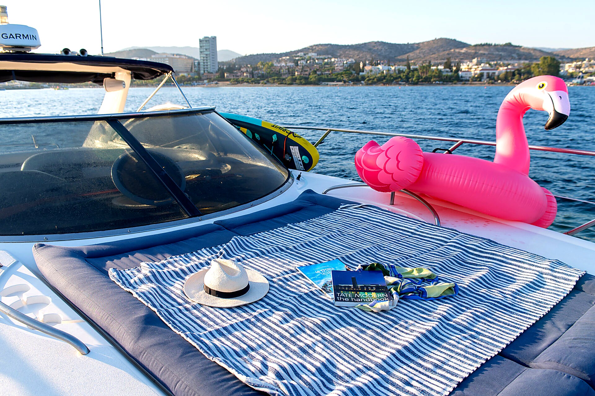 Sunseeker 50 cruising at sunset