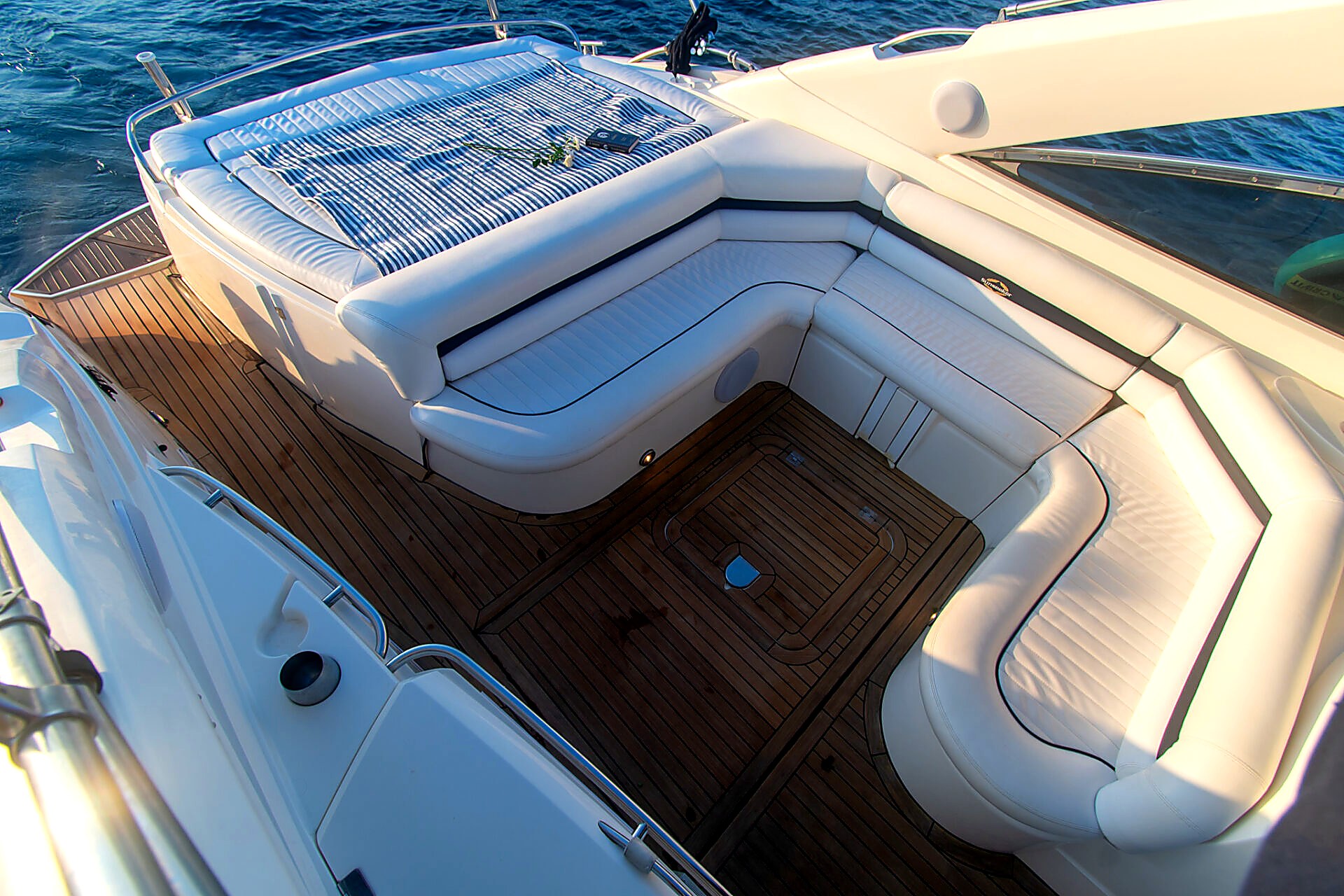 Sunseeker 50 helm