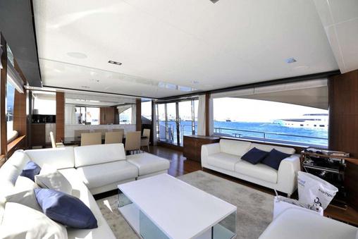 Princess 26M interior