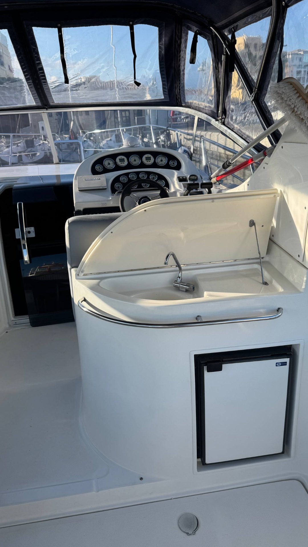 Saver 330 wet bar and sink